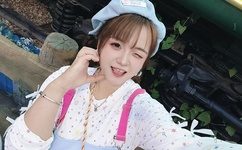 男人边吃奶边挵进去呻吟漫画